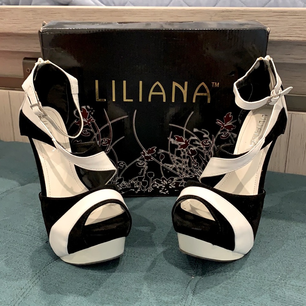 Liliana B&W stiletto. Worn 1X on carpet!